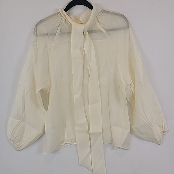 NWT Molly Bracken Women's Woven Long Sleeve Blouse Off White Sz XS - Picture 6 of 7
